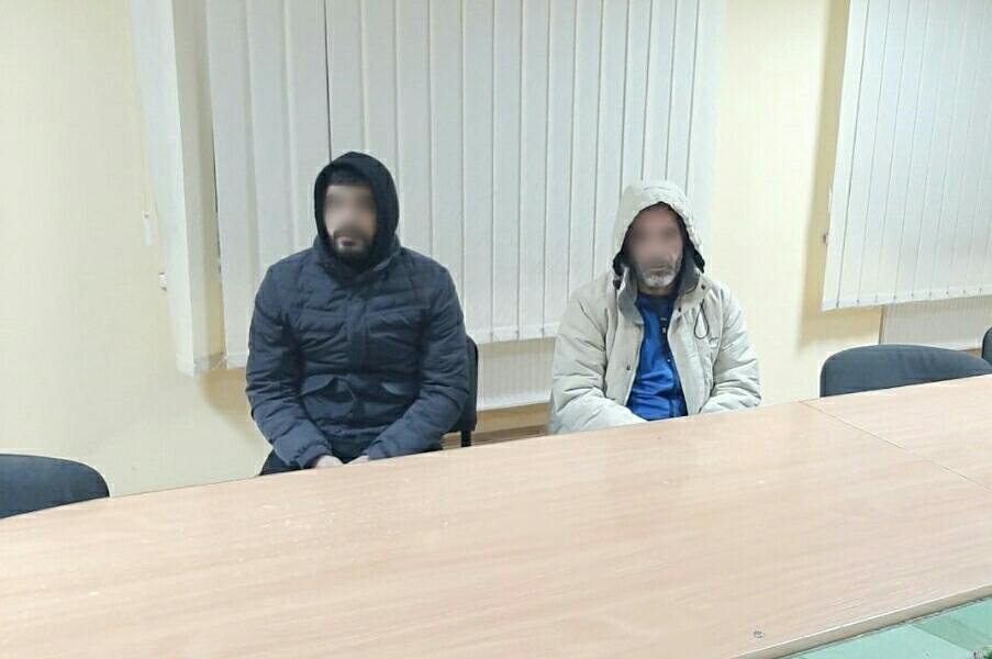 Біля кордону затримали підозрілих осіб Біля кордону затримали підозрілих осіб