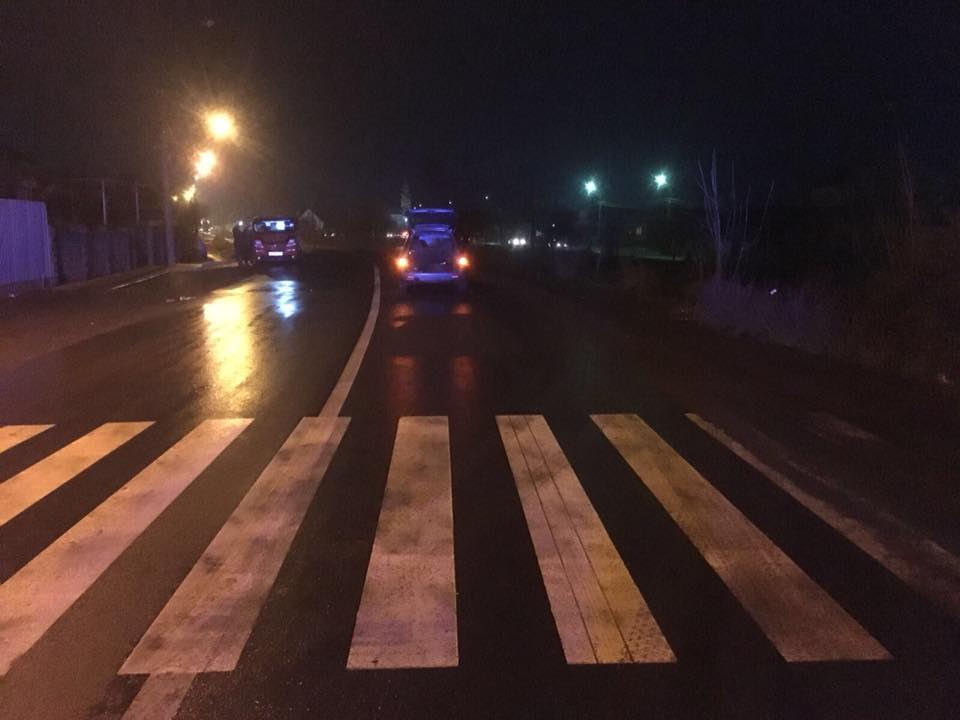 В Ужгороді на пішохідному переході автомобіль збив чоловіка В Ужгороді на пішохідному переході автомобіль збив чоловіка