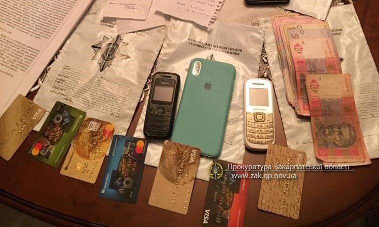 На Закарпатті впродовж кількох днів утримували людей в підвалі На Закарпатті впродовж кількох днів утримували людей в підвалі