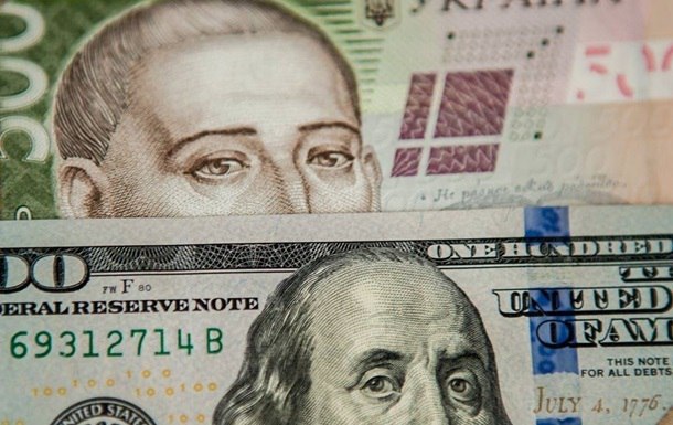 Новий рік гривня розпочала зі зміцнення Новий рік гривня розпочала зі зміцнення