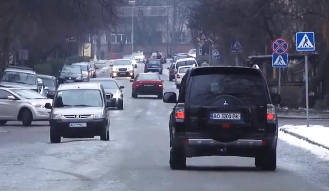 Постраждалим через ожеледицю радять вимагати відшкодування Постраждалим через ожеледицю радять вимагати відшкодування