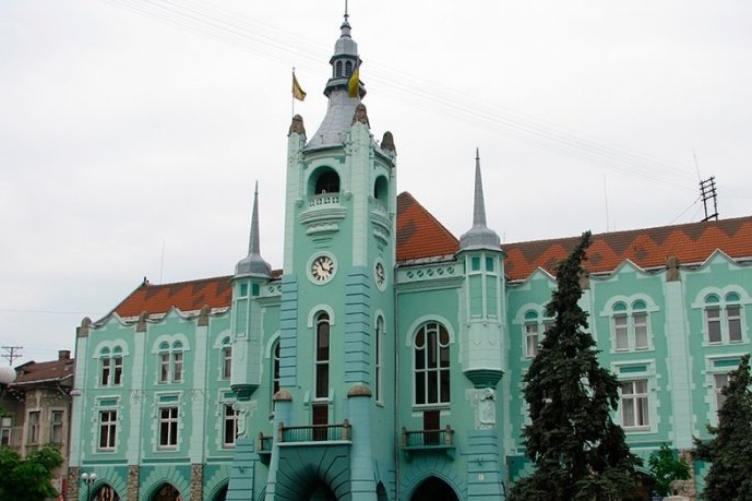 У Мукачеві звільнять одного із заступників мера У Мукачеві звільнять одного із заступників мера