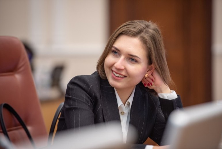 Міністерка освіти пояснила, чому поскаржилась на "малу" зарплату в розмірі 36 тисяч гривень Міністерка освіти пояснила, чому поскаржилась на "малу" зарплату в розмірі 36 тисяч гривень