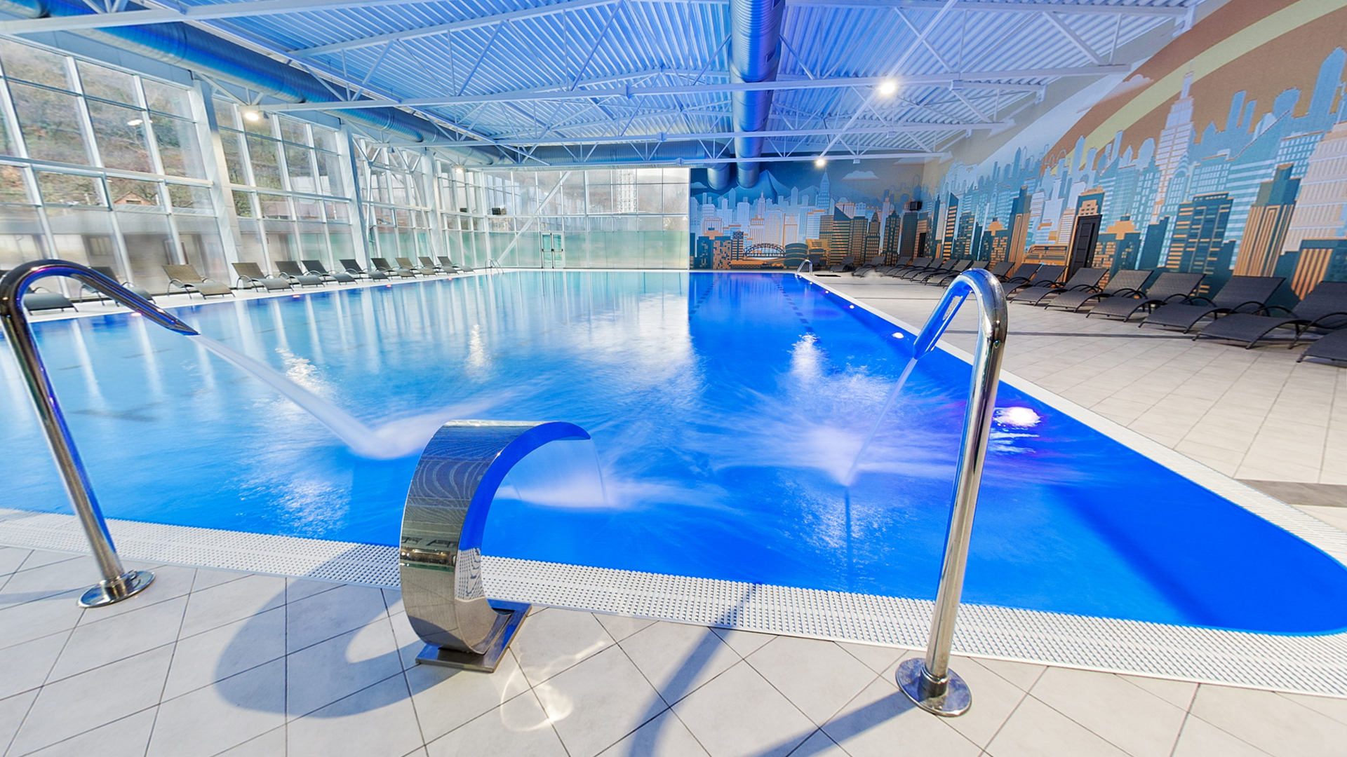 Басейни "Aqua City" у Мукачеві: ціни 2021 та що в них включено Спортивно-оздоровчий комплекс "Aqua City" (Аква Сіті) Мукачево: ціни 2021, басейни, баня, хамам, соляна кімната