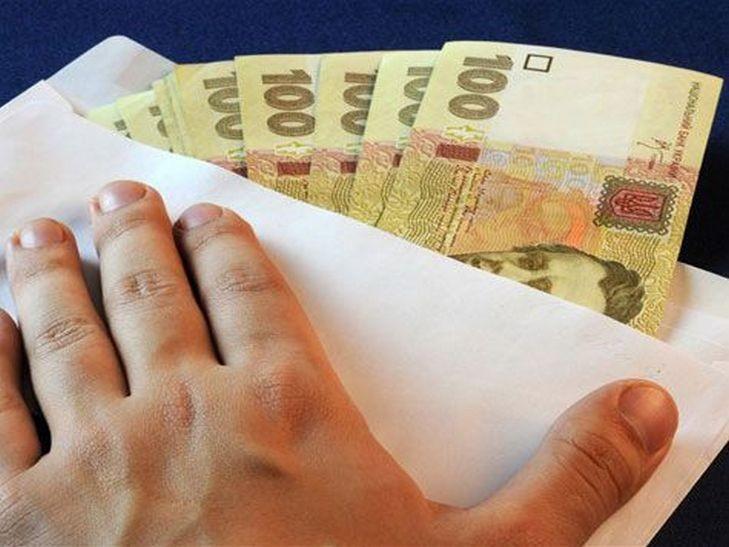 Керівник «Закарпатського облавтодору» вимагав з підлеглого хабар за посаду Керівник «Закарпатського облавтодору» вимагав з підлеглого хабар за посаду