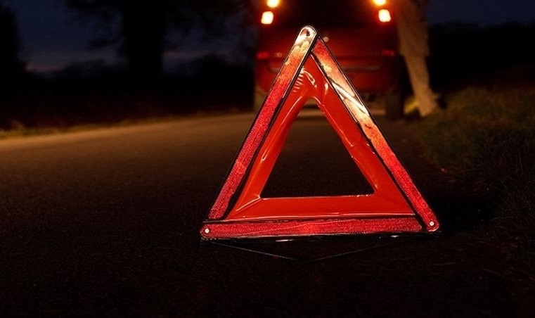 Вночі сталася аварія. Постраждало 3 людей Вночі сталася аварія. Постраждало 3 людей