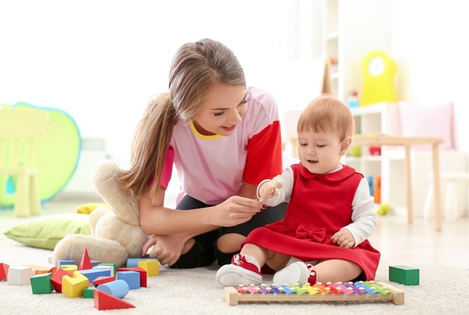 Мукачівки можуть скористатися послугами муніципальних нянь Мукачівки можуть скористатися послугами муніципальних нянь