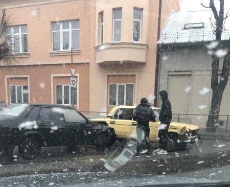 У Мукачеві трапилась ДТП. Утворились затори У Мукачеві 14 лютого трапилась ДТП. Утворились затори