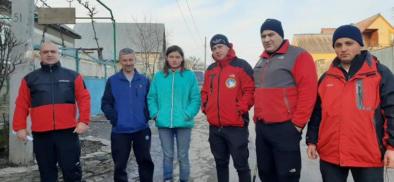 Перелякана дівчина ховалась у кущах: рятувальники розповіли про вчорашній випадок Перелякана дівчина ховалась у кущах: рятувальники розповіли про вчорашній випадок