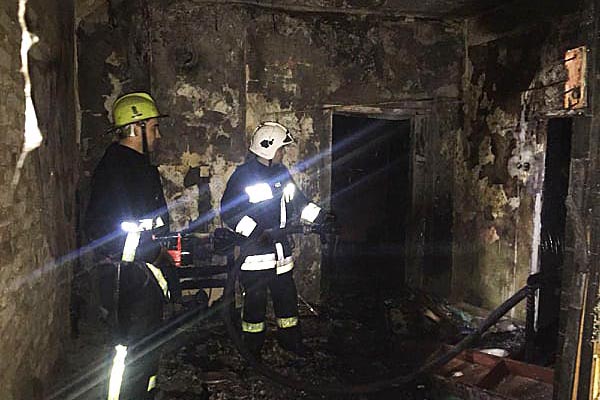 Велика пожежа у Тячеві: врятовано трьох людей Велика пожежа у Тячеві: врятовано трьох людей