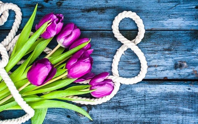 8 Березня: чи святкують закарпатці 8 Березня: чи святкують закарпатці