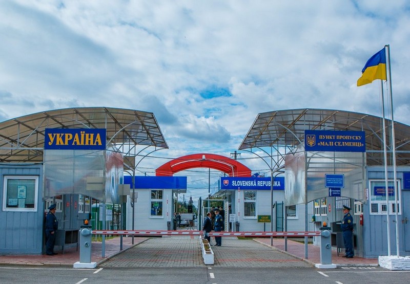 Коронавірус: близько 38 тисяч українців хочуть повернутися в Україну Коронавірус: близько 38 тисяч українців хочуть повернутися в Україну