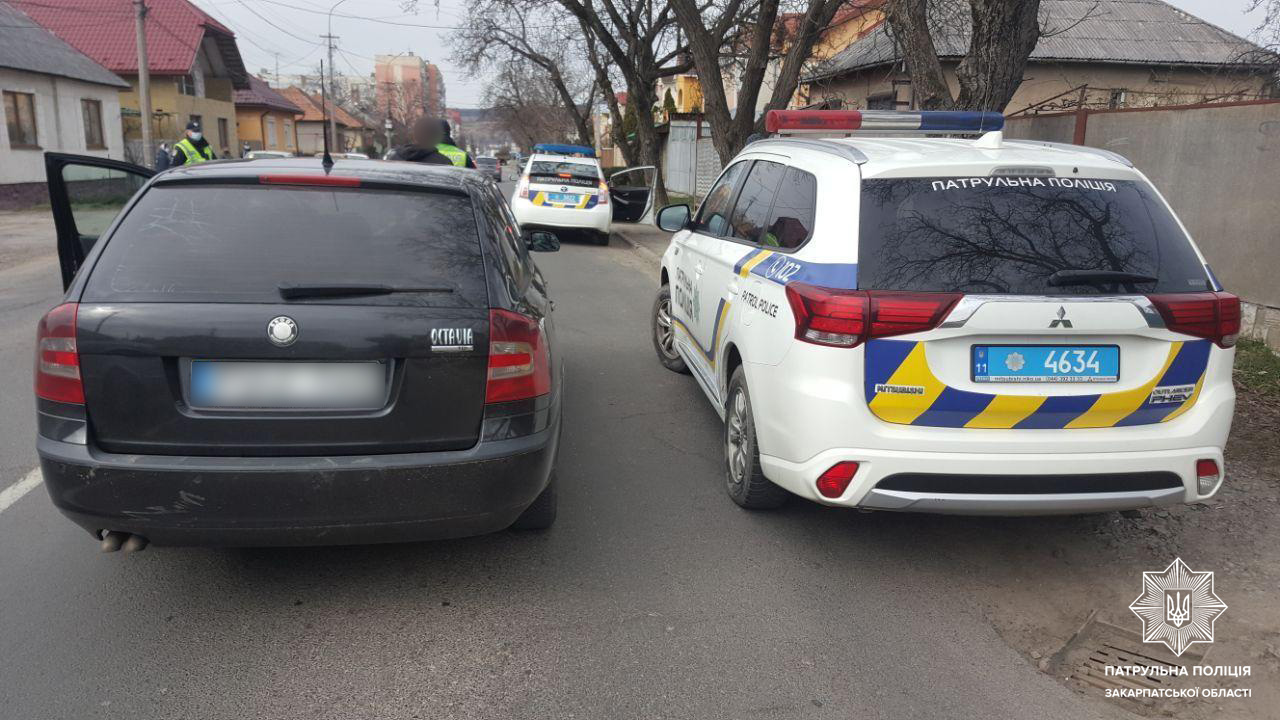 Відомо, що накоїв водій, якого наздоганяла поліція в Мукачеві Відомо, що накоїв водій, якого наздоганяла поліція в Мукачеві