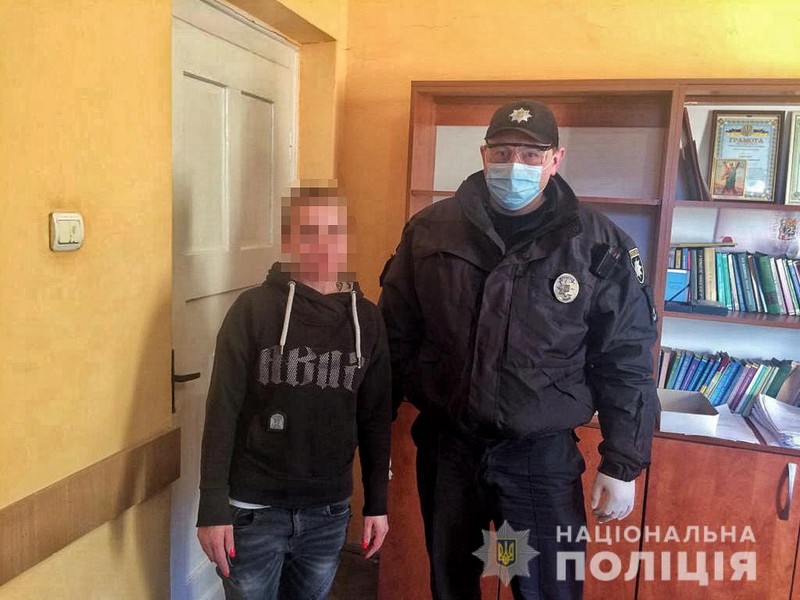 На Закарпатті поліція затримала жінку, яка перебувала у міжнародному розшуку На Закарпатті поліція затримала жінку, яка перебувала у міжнародному розшуку