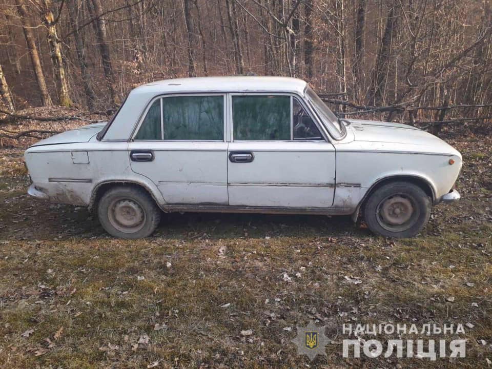 У пенсіонера з-під будинку вкрали автомобіль У пенсіонера з-під будинку вкрали автомобіль
