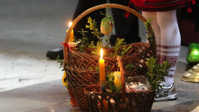 ФОТО: 24 канал Зеленський вніс деяку ясність у святкування Великодня 2020