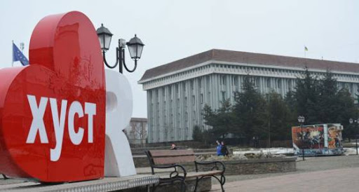 У Хусті підприємці перекривали дорогу У Хусті підприємці перекривали дорогу