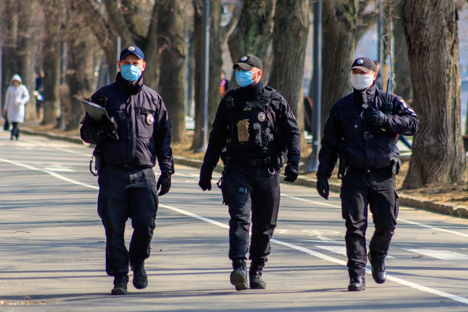 Відкриття музеїв, бібліотек, прогулянки в парку: із чого пропонують розпочати пом’якшення карантину Відкриття музеїв, бібліотек, прогулянки в парку: із чого пропонують розпочати пом’якшення карантину