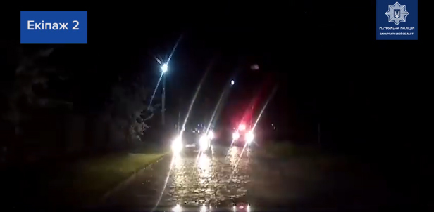 Нічна погоня у Мукачеві: як водій на BMW втікав від поліцейських Нічна погоня у Мукачеві: як водій на BMW втікав від поліцейських