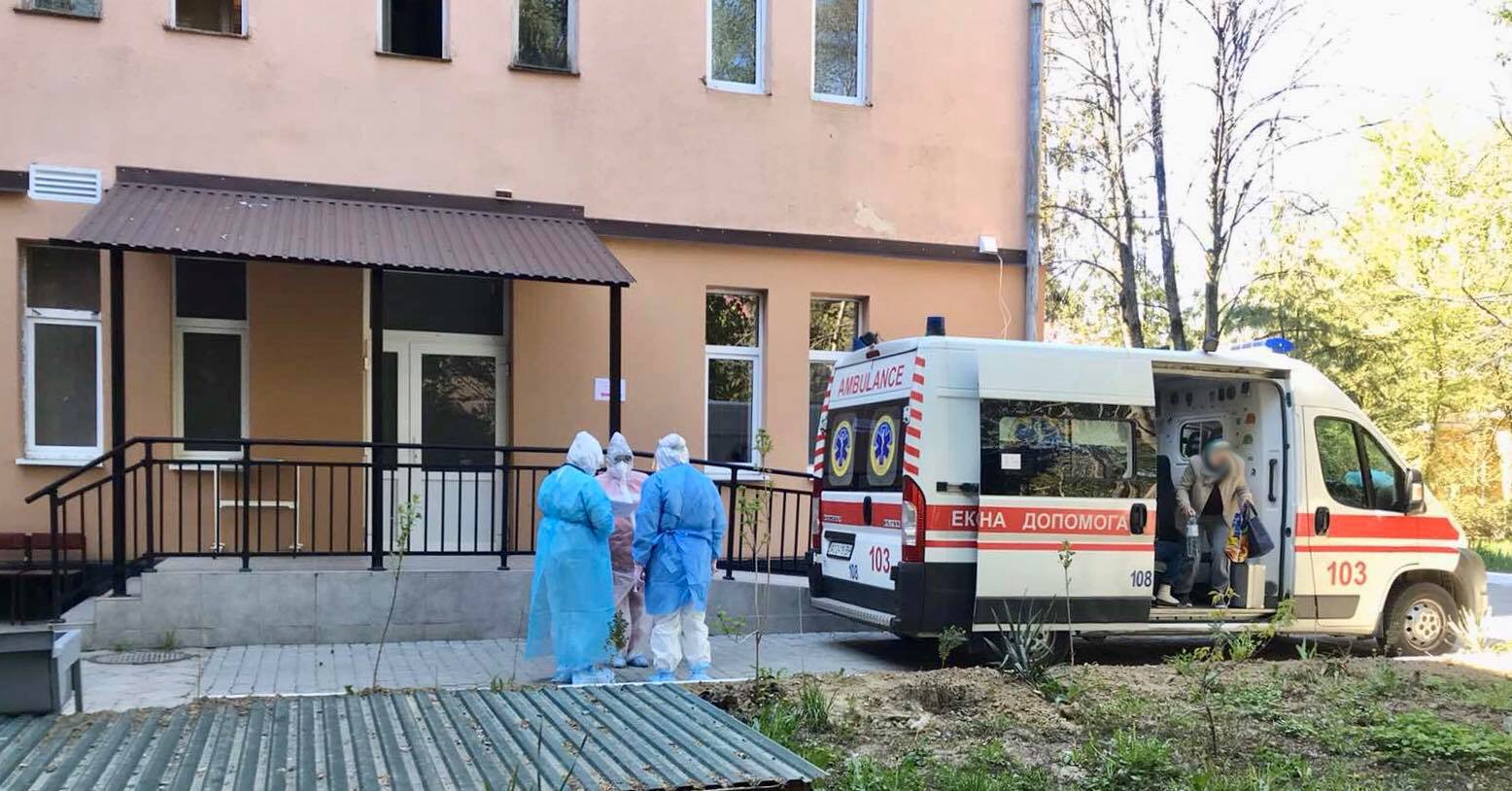 Лікувати хворих із COVID-19 будуть ще в одній лікарні Закарпаття Лікувати хворих із COVID-19 будуть ще в одній лікарні Закарпаття