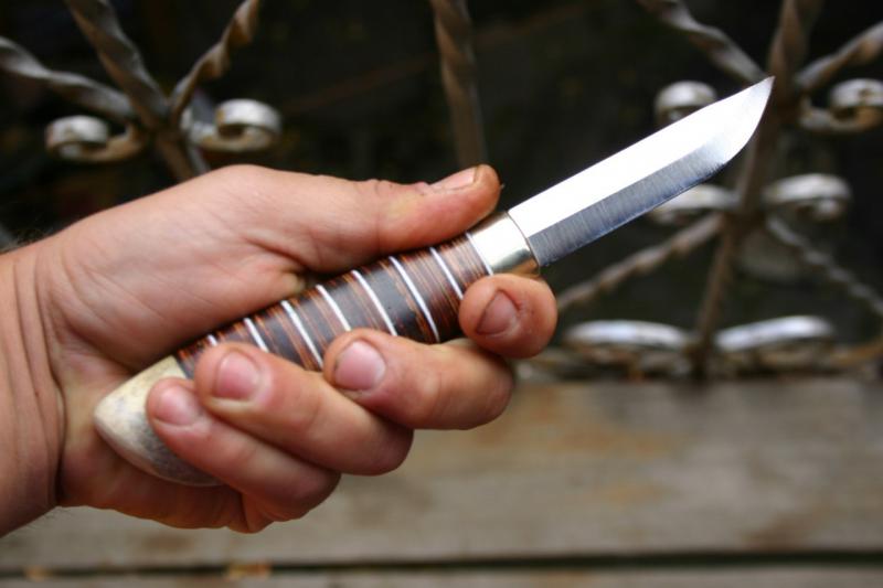 Прокуратура погодила підозру закарпатцеві, який поранив ножем двох хлопців Прокуратура погодила підозру закарпатцеві, який поранив ножем двох хлопців