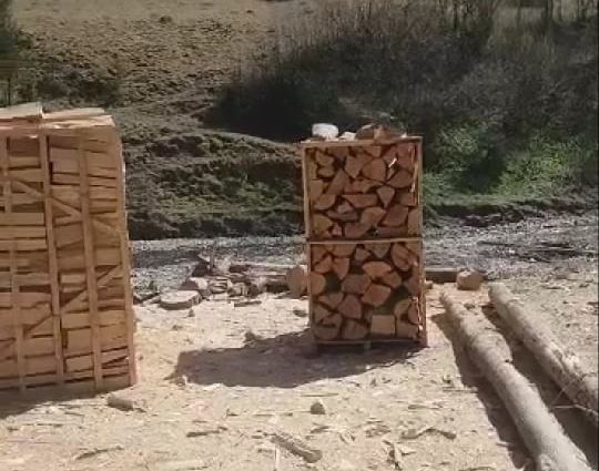 Прокуратура перевіряє інформацію про незаконні дії на березі річки Абранка Прокуратура перевіряє інформацію про незаконні дії на березі річки Абранка