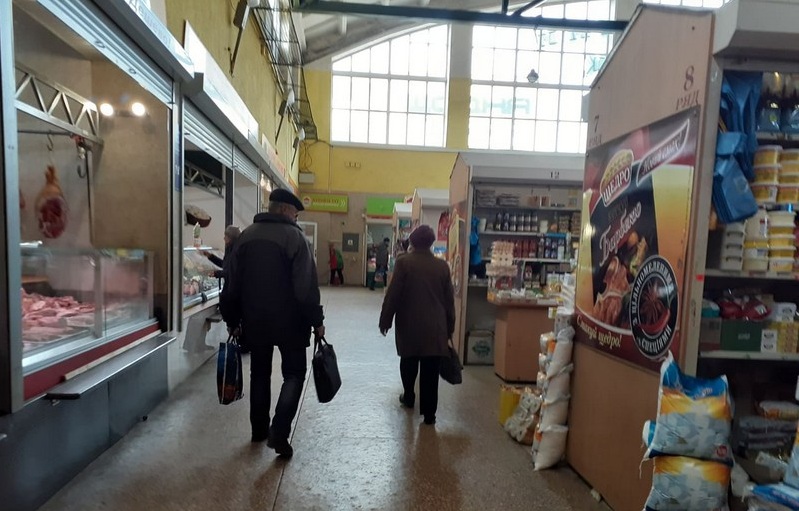 Продуктові ринки у Мукачеві відновлюють роботу Продуктові ринки у Мукачеві відновлюють роботу
