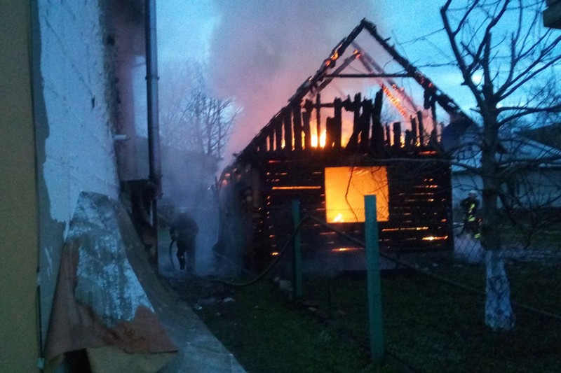 Рятувальники розповіли про пожежу у гірському селищі Рятувальники розповіли про пожежу у гірському селищі
