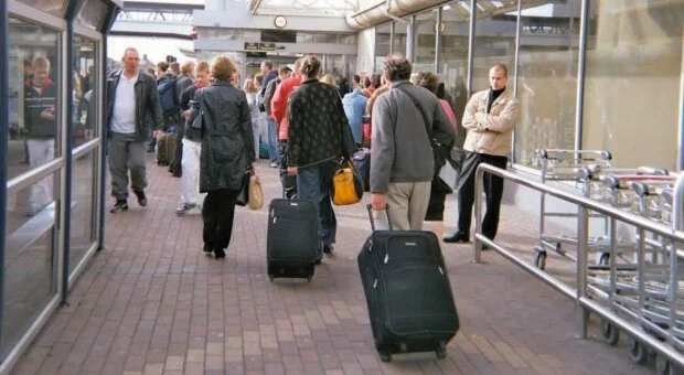 Виїзд заробітчан до ЄС: Кабмін зробив заяву Виїзд заробітчан до ЄС: Кабмін зробив заяву