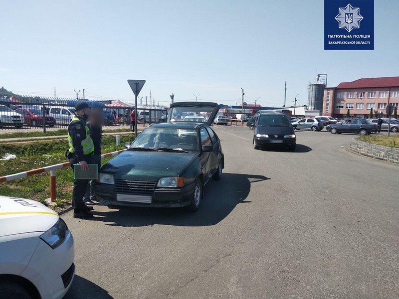 У Мукачеві розшукують очевидців ДТП, яка сталась біля "ГІДу" У Мукачеві розшукують очевидців ДТП, яка сталась біля "ГІДу"