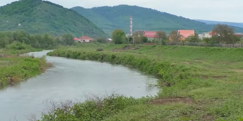 У Мукачеві приводять до ладу береги Латориці У Мукачеві приводять до ладу береги Латориці