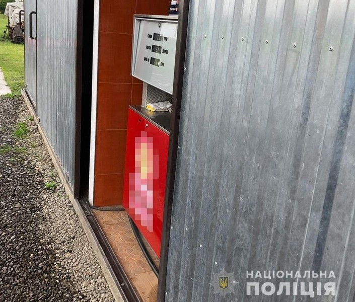 На Іршавщині поліція перевіряє інформацію про незаконне функціонування АЗС На Іршавщині поліція перевіряє інформацію про незаконне функціонування АЗС