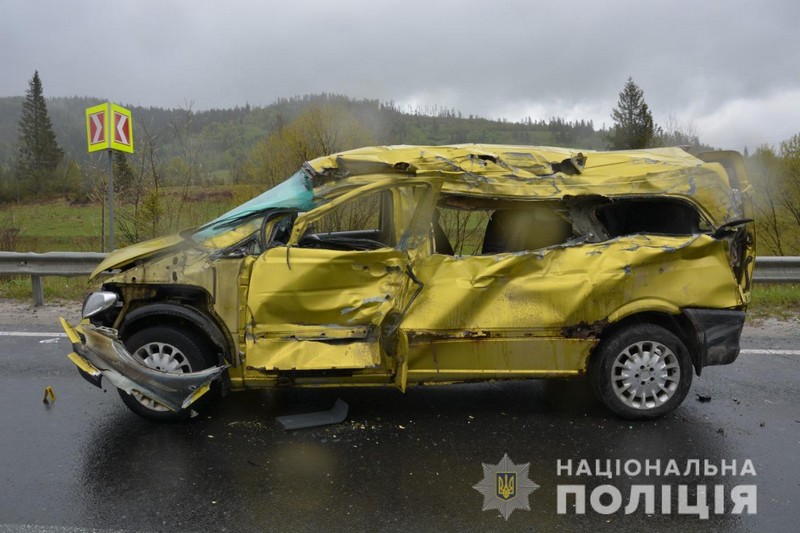 У моторошній аварії загинуло троє закарпатців У моторошній аварії загинуло троє закарпатців