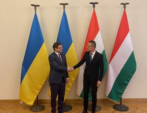 Кулеба і Сійярто зустрілись в Будапешті говорити про примирення Кулеба і Сійярто зустрілись в Будапешті говорити про примирення