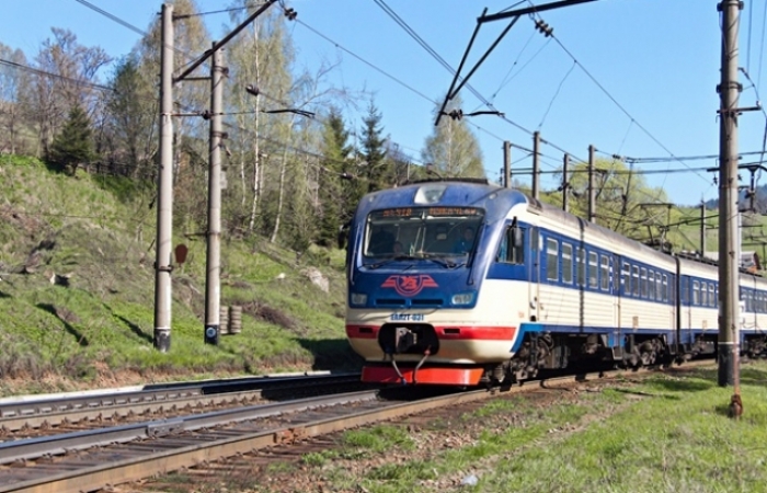 Дві електрички почали курсувати у Закарпатті Дві електрички почали курсувати у Закарпатті