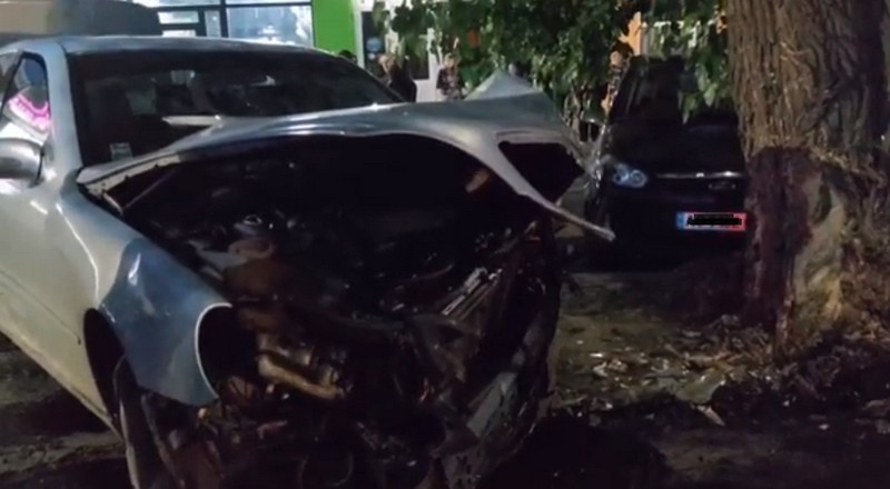 Ввечері в Ужгороді сталась ДТП: опубліковано відео Ввечері в Ужгороді сталась ДТП: опубліковано відео