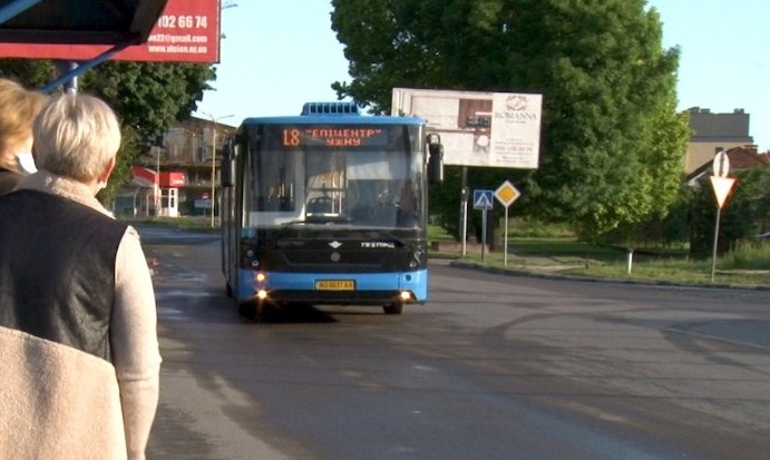 В Ужгороді зі 120-ти автобусів наразі запустили лише 71 В Ужгороді зі 120-ти автобусів наразі запустили лише 71