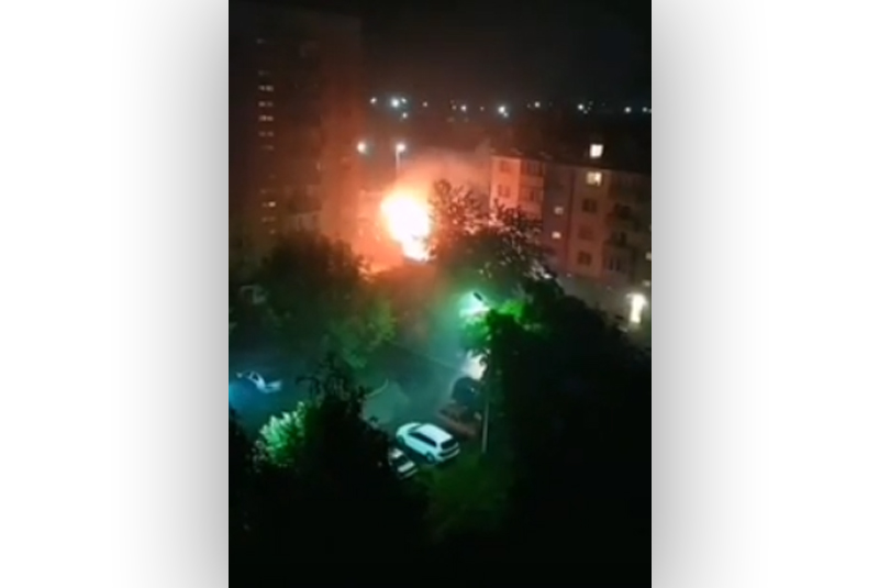 ЗМІ повідомляють про велику пожежу в Мукачеві: горів супермаркет ЗМІ повідомляють про велику пожежу в Мукачеві: горів супермаркет