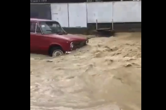Затопило село: сьогодні негода наробила біди на Закарпатті Затопило село: сьогодні негода наробила біди на Закарпатті
