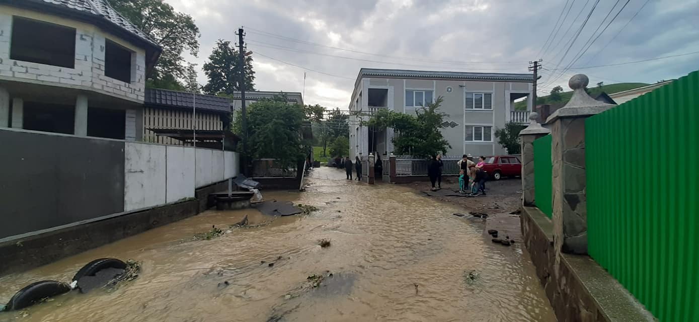 В ОДА назвали причину підтоплень у селі на Рахівщині В ОДА назвали причину підтоплень у селі на Рахівщині