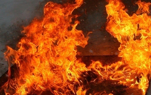 Вночі на одному з ринків Ужгорода спалахнула пожежа Вночі на одному з ринків Ужгорода спалахнула пожежа