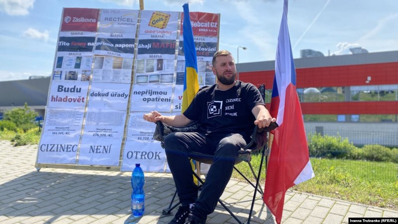 Закарпатець у Чехії голодував 6 днів через те, що заробітчани не отримували зарплату Закарпатець у Чехії голодував 6 днів через те, що заробітчани не отримували зарплату