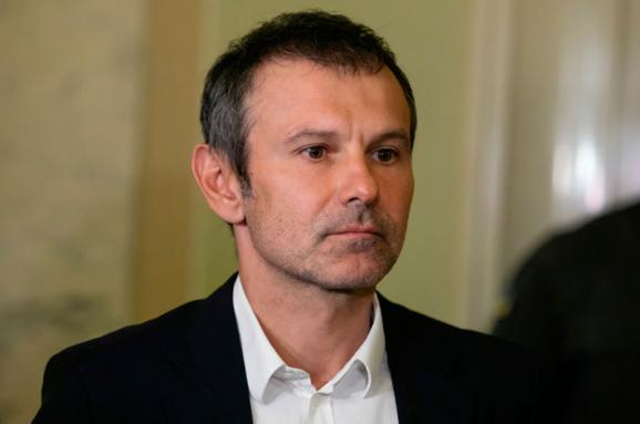 Вакарчука залишили депутатом: Рада провалила голосування за складання з нього мандату Вакарчука залишили депутатом: Рада провалила голосування за складання з нього мандату
