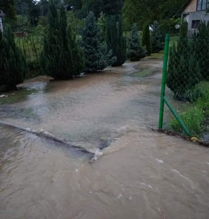 Сьогоднішня злива наробила біди на Іршавщині: опубліковано фото Сьогоднішня злива наробила біди на Іршавщині: опубліковано фото
