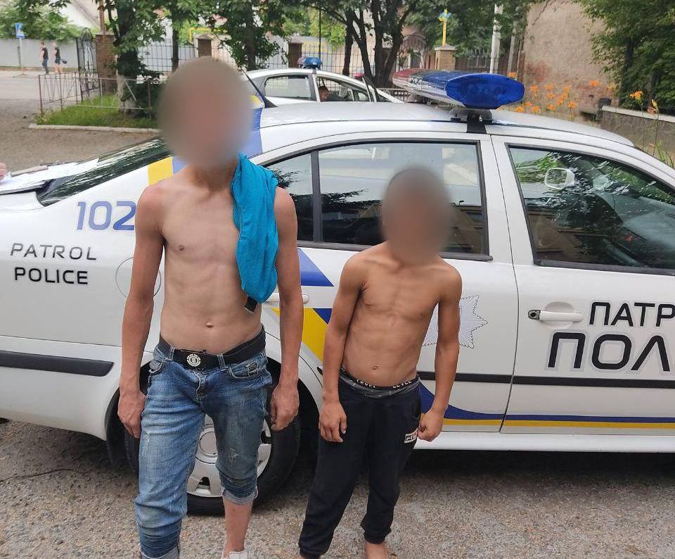 Закарпатця обікрали відразу біля банкомату Закарпатця обікрали відразу біля банкомату