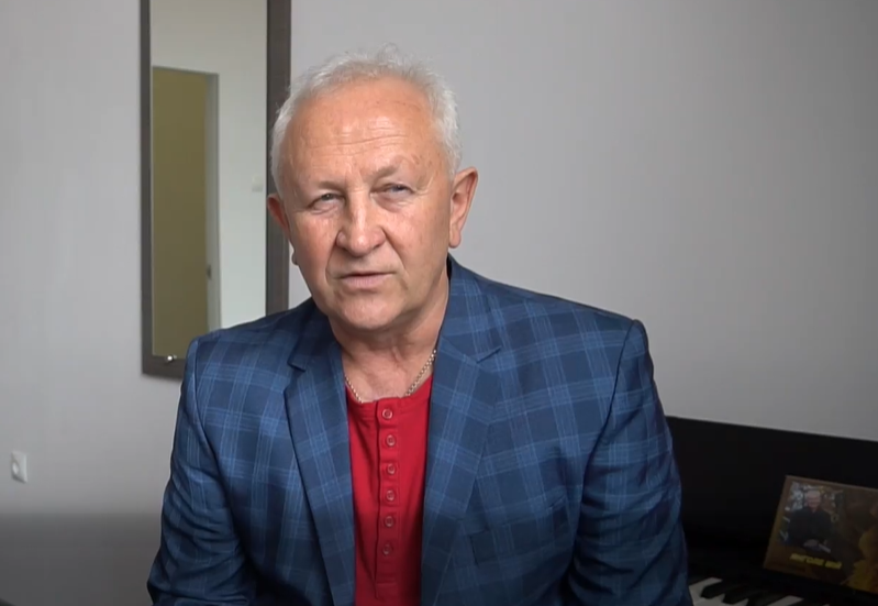 Талановитий мукачівський музикант розповів про свою творчість Талановитий мукачівський музикант розповів про свою творчість