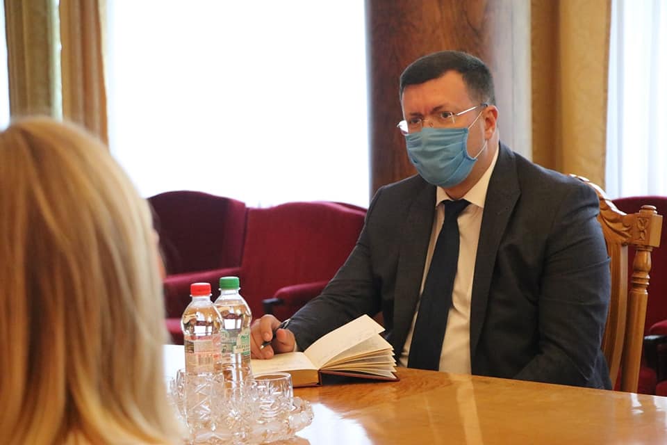 Представлено першого заступника голови Закарпатської ОДА Представлено першого заступника голови Закарпатської ОДА