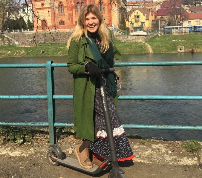 "У мене не було складних симптомів", – закарпатка розповіла, як перехворіла коронавірусом "У мене не було складних симптомів", – закарпатка Оксана Ажнюк розповіла, як перехворіла коронавірусом