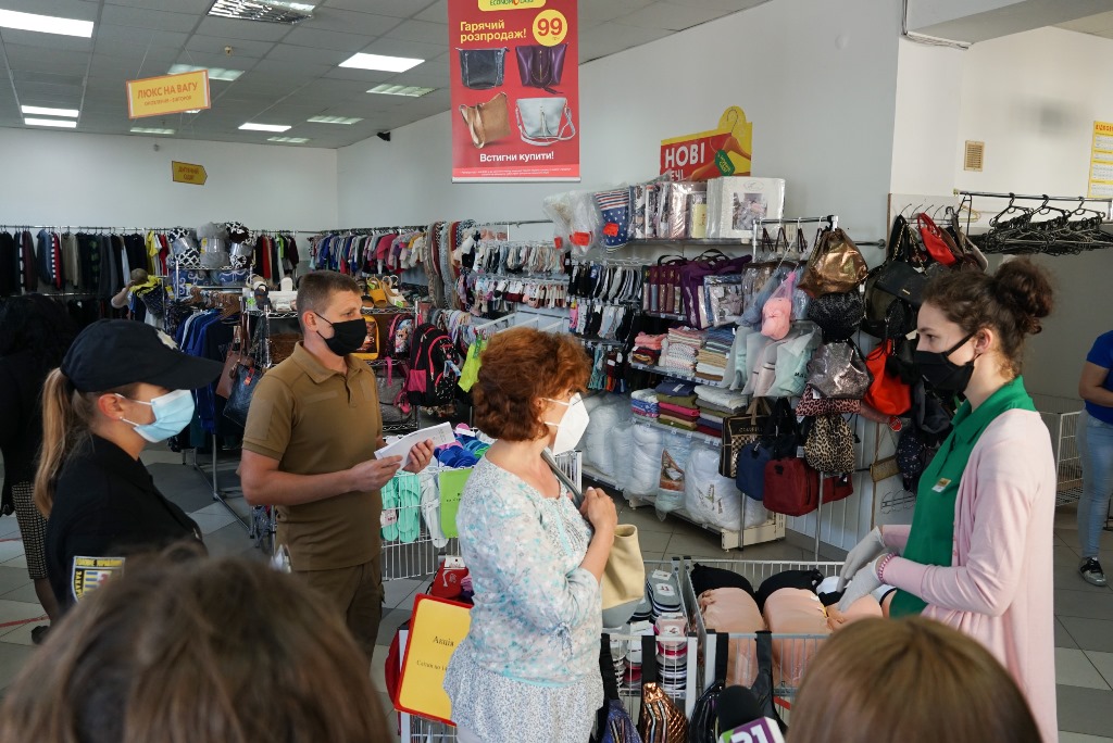 На кілька ужгородських "секондів" надійшли скарги На кілька ужгородських "секондів" надійшли скарги