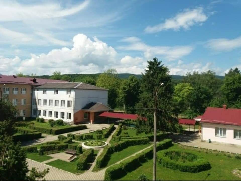 Що буде з Великоберезнянською загальноосвітньою санаторною школою-інтернатом: пояснення ОДА Що буде з Великоберезнянською загальноосвітньою санаторною школою-інтернатом: пояснення ОДА
